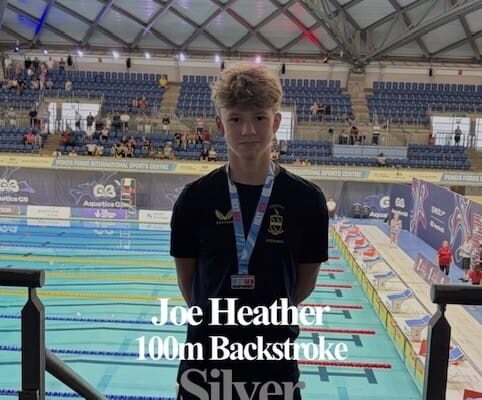 Student Swimmer Defies Injury to Win National Silver Medal
